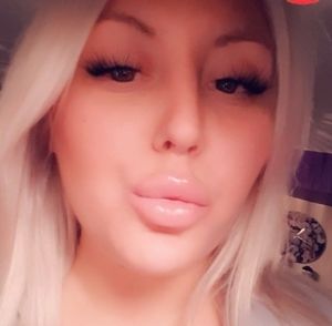 Meet your Posher, Marie-claude